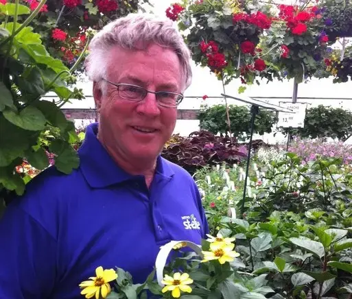 Serres St-Élie_À propos de nous_Centre de production_Horticulture_Fleurs et Végétaux